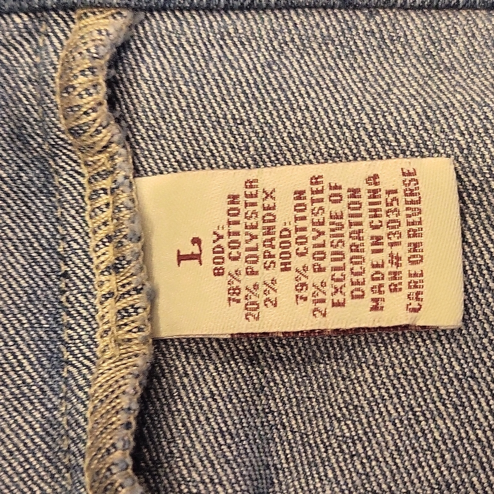 Vest - Picture 6 of 7